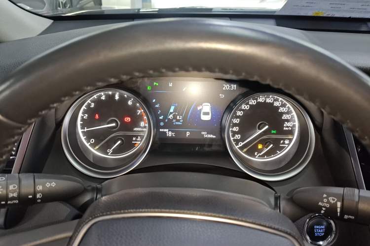 Used Toyota Camry 2021 2.0G Luxury Edition
