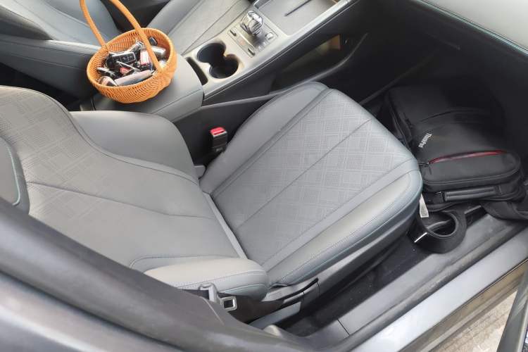 Used BYD Qin PLUS 2025 DM-i Smart Drive 120KM Superior Model
