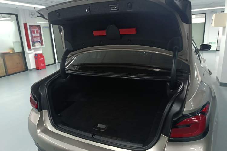 Used BMW 5 Series New Energy 2021 535Le Pioneer Edition M Sport Package
