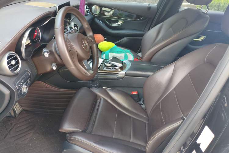 Used Mercedes-Benz GLC 2017 GLC 260 4MATIC Luxury Model
