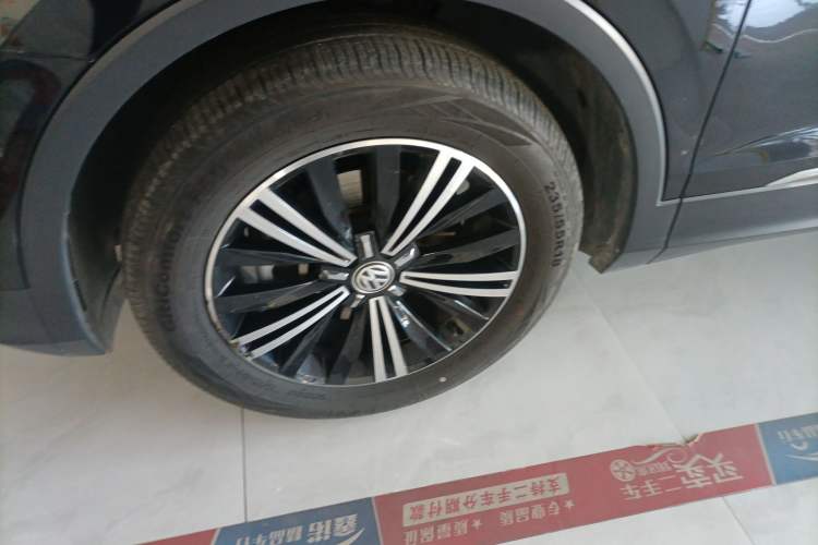 Used Volkswagen Tiguan L 2019 Updated Version 330TSI Automatic Two-Wheel Drive Panoramic Comfort Edition China VI Standard