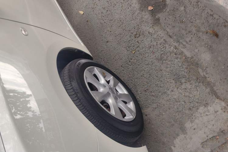 Used Nissan Tiida 2013 1.6L CVT Cool Cafe Edition
