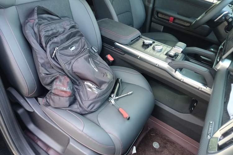 Used Jetour Traveler 2023 2.0T All-Wheel-Drive CrossPRO
