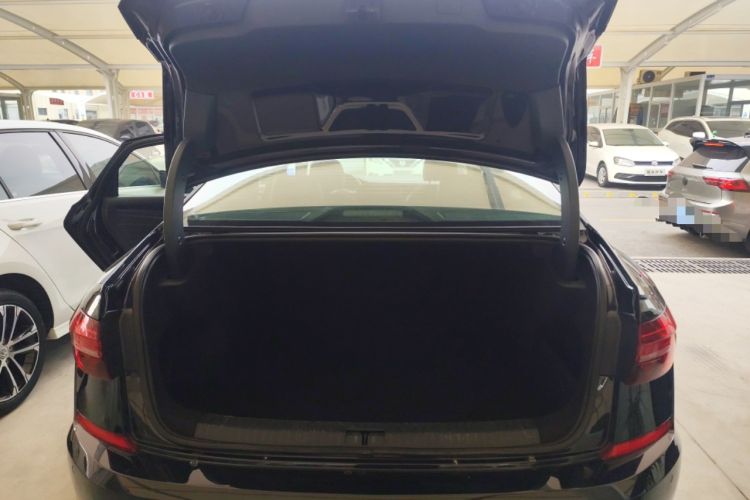 Used Volkswagen Passat 2019 330TSI Elite Edition China VI
