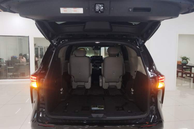 Used Toyota Sienna 2024 2.5L Hybrid Four-Wheel Drive Prestige Edition
