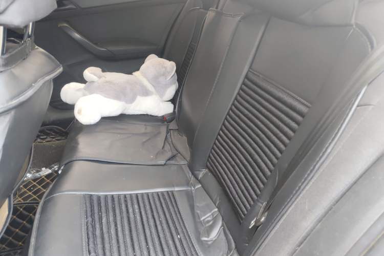 Used Volkswagen Santana 2016 1.6L Manual Fashion Edition