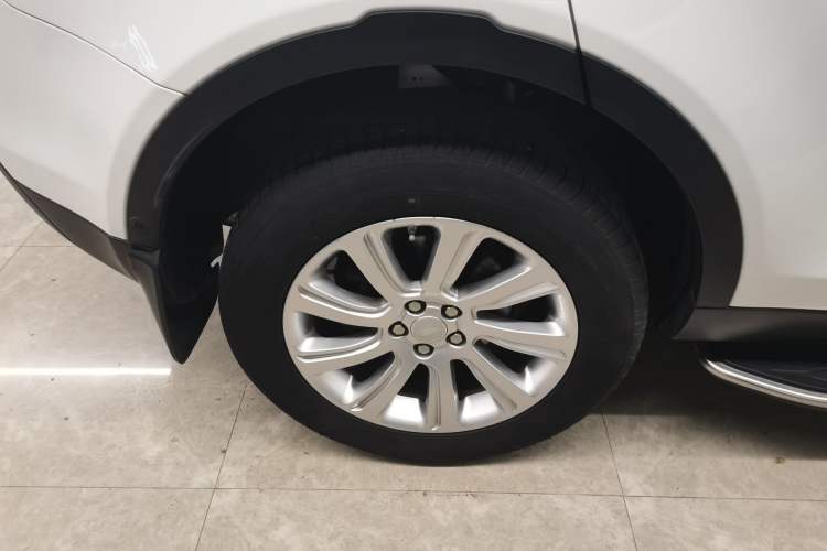 Used Land Rover Discovery Sport 2018 240 PS SE Version
