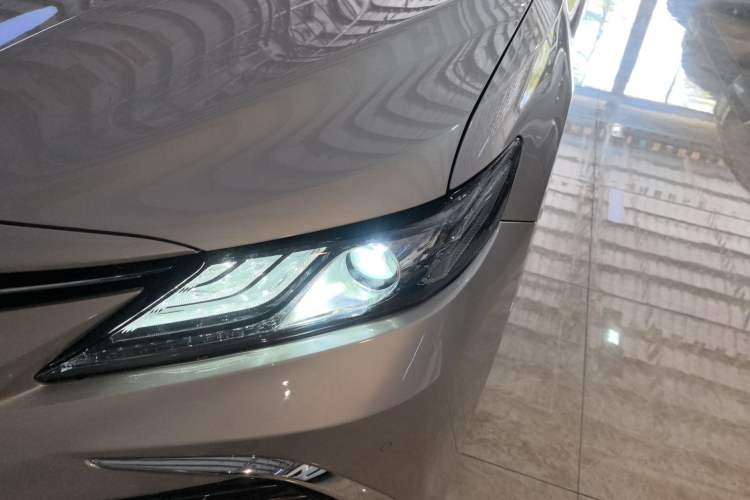 Used Toyota Camry 2023 2.0G Luxury Edition
