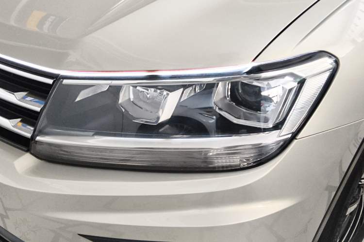 Used Volkswagen Tiguan L 2017 330TSI Automatic Two-Wheel Drive Luxury Edition
