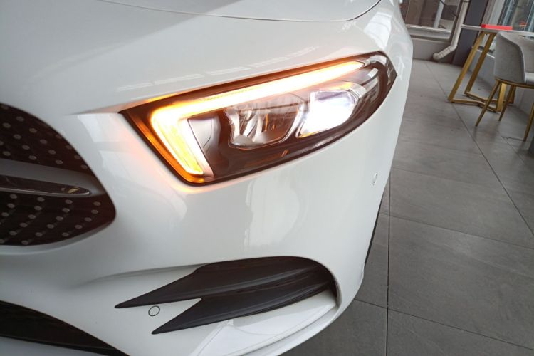 Used Mercedes-Benz A-Class 2022 Revised Version A 200 L Sport Sedan Fashionable Style
