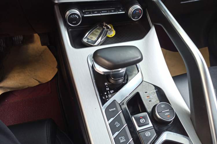 Used Geely Auto Coolray New Energy 2022 1.5T ePro 85KM Glory Edition
