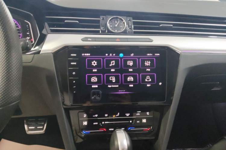 Used Volkswagen Magotan 2023 2 Million Units Commemorative Edition 330TSI DSG Luxury Version
