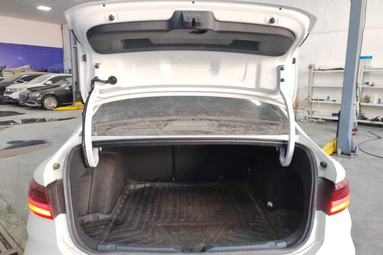 Used Volkswagen Lavida 2024 300TSI DSG Starry Sky Leading Edition
