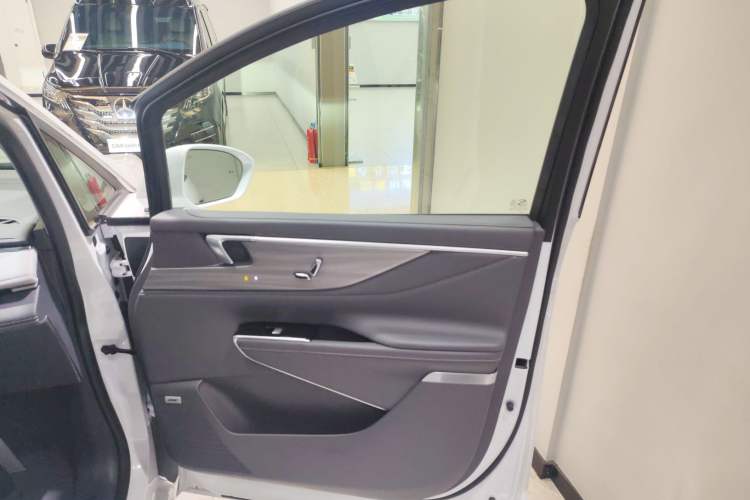 Used Buick GL8 2025 Lu Zun Deluxe Edition
