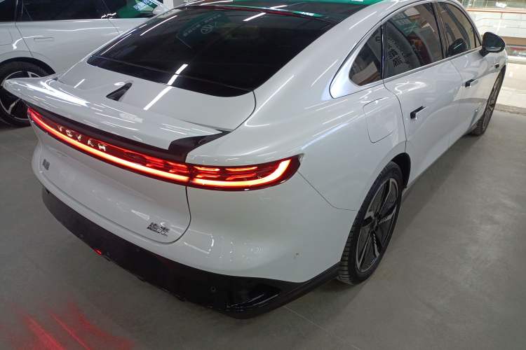 Used VOYAH PASSION 2023 Four-Wheel Drive Long-Range Version
