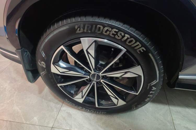 Used Roewe RX5 2023 1.5T Elite Edition
