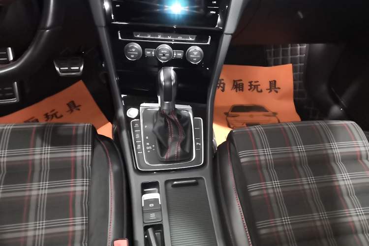 Used Volkswagen Golf GTI 2018 2.0 TSI GTI
