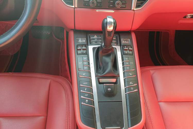 Used Porsche Macan 2014 Macan 2.0T
