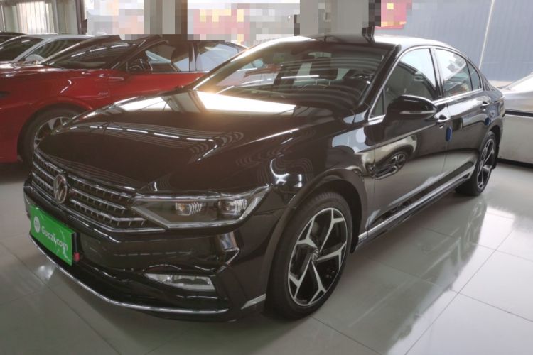 Used Volkswagen Magotan 2024 2 Million Units Zhongxiang Version 330TSI DSG Luxury Edition