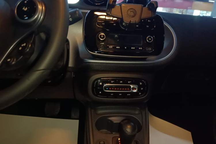 Used  forfour 2018 1.0L 52kW Passion Edition
