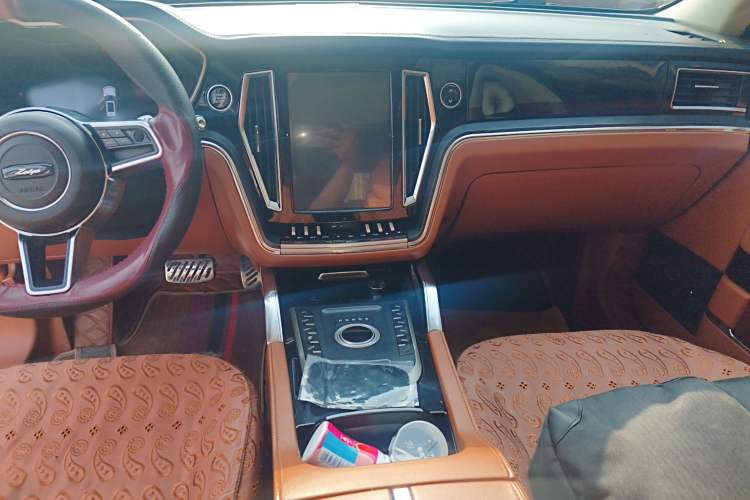 Used Zotye T700 2017 1.8T Dual-Clutch Prestige Model