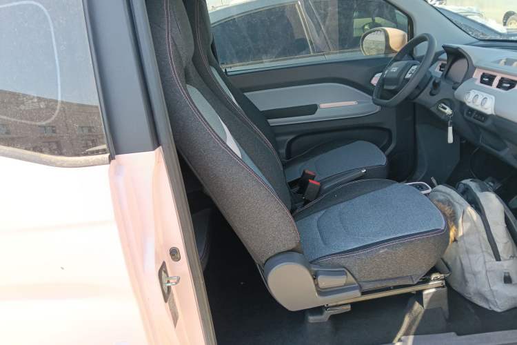 Used Chery QQ Ice Cream 2022 170km Sundae Phosphate Lithium-Ion