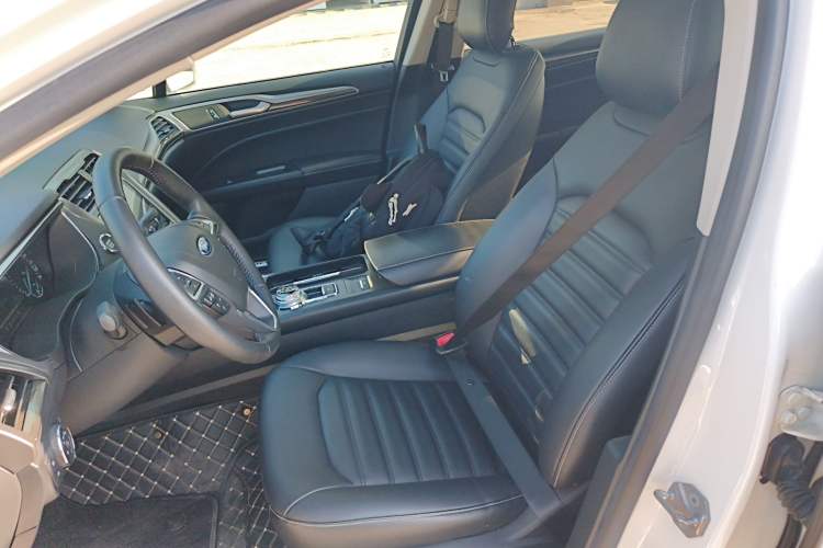 Used Ford Mondeo 2018 EcoBoost 180 Smart Control Fashion Model China VI Standard