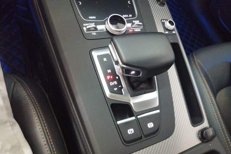 Used Audi Q5L 2018 45 TFSI Prestige Fashion Edition China V Emission Standard
