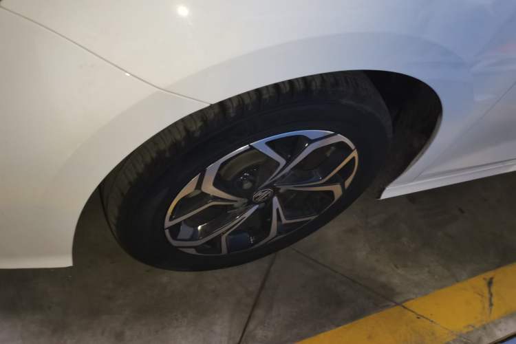 Used MG 5 2022 180 DVVT CVT Youth Style Edition
