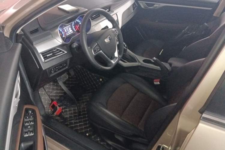 Used Geely Auto Vision 2019 Upgraded Model 1.5L CVT Luxury Version China VI Standard
