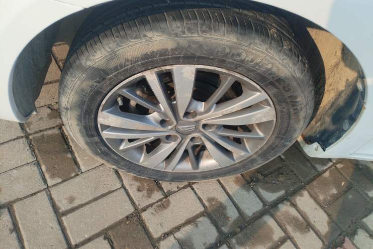 Used Geely Auto Emgrand 2018 1.5L Manual Upward Connect Edition
