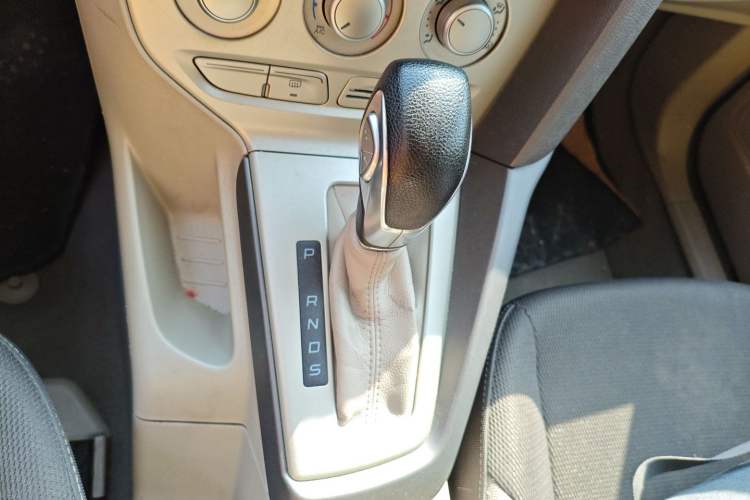 Used Ford Focus 2012 Sedan 1.6L Automatic Comfort Model
