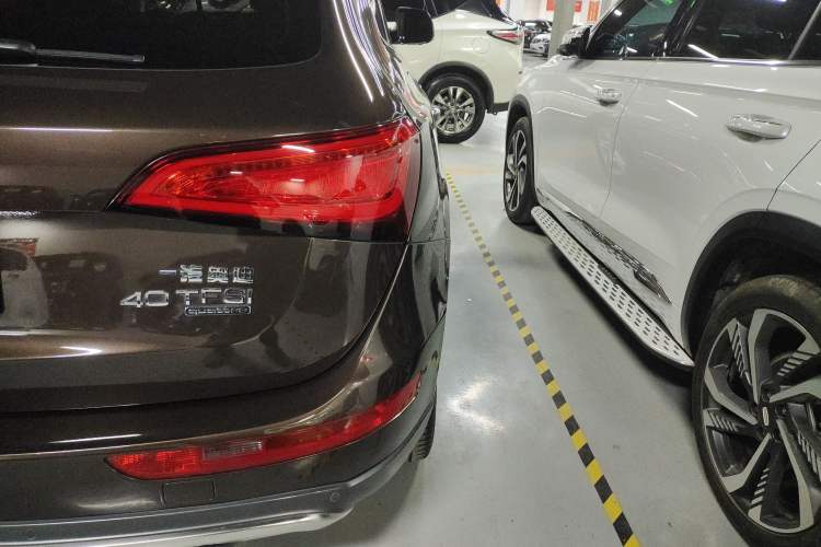 Used Audi Q5 2018 Collector's Edition 40 TFSI Technology Model
