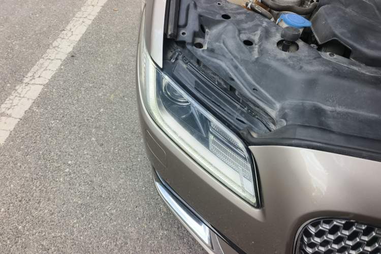 Used Lincoln Continental 2019 2.0T Two-Wheel Drive Luxury Edition China VI Standard