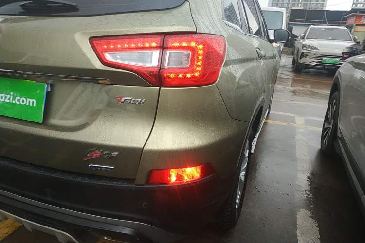 Used Changan CS75 2016 1.5T Manual FENGSHANG Model
