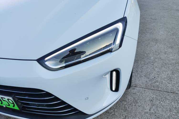 Used Hima AITO M5 2022 Extended-Range Four-Wheel Drive Performance Version
