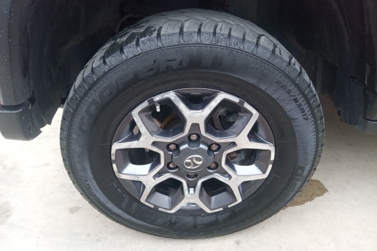 Used Beijing Auto BJ40 2019 PLUS 2.3T Automatic Four-Wheel Drive Premium Edition China VI