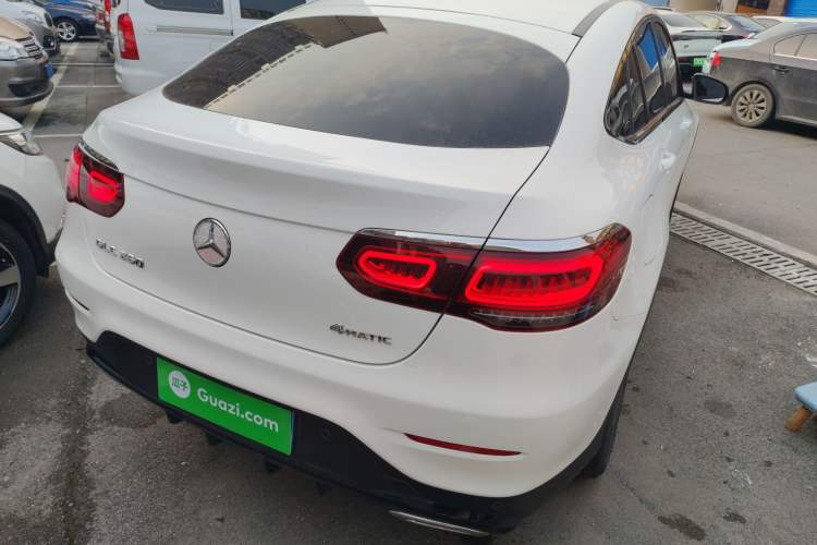 Used Mercedes-Benz GLC Coupe 2022 Refreshed GLC 260 4MATIC Coupe SUV
