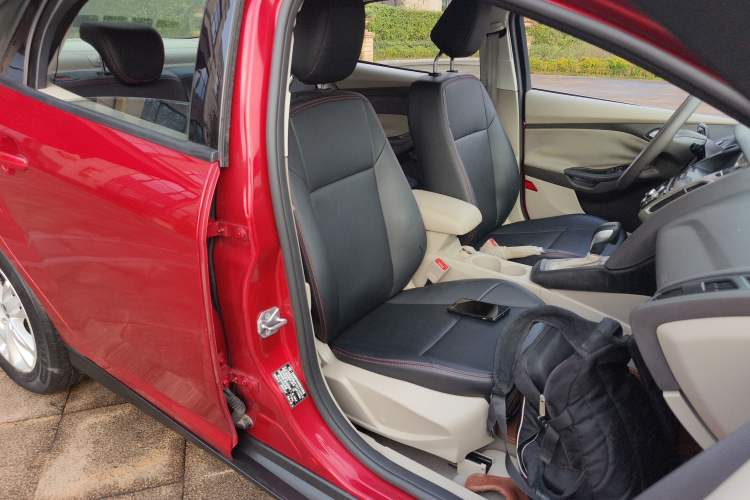 Used Ford Focus 2012 Sedan 1.6L Automatic Comfort Model
