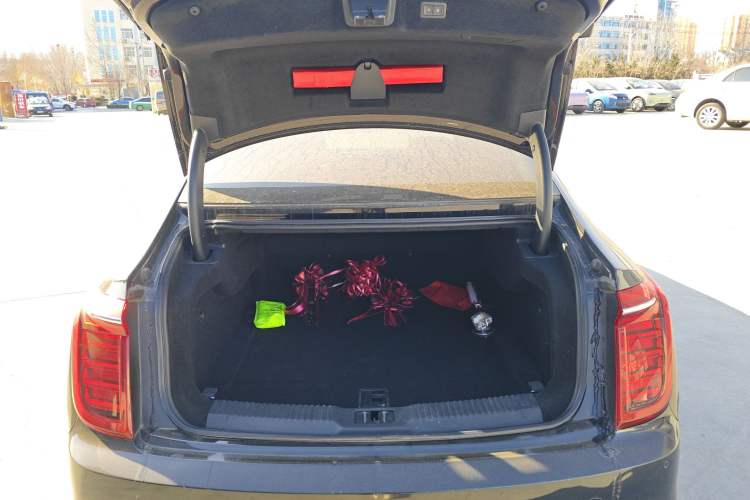 Used Hongqi H9 2023 2.0T Smart Connect Flagship Edition
