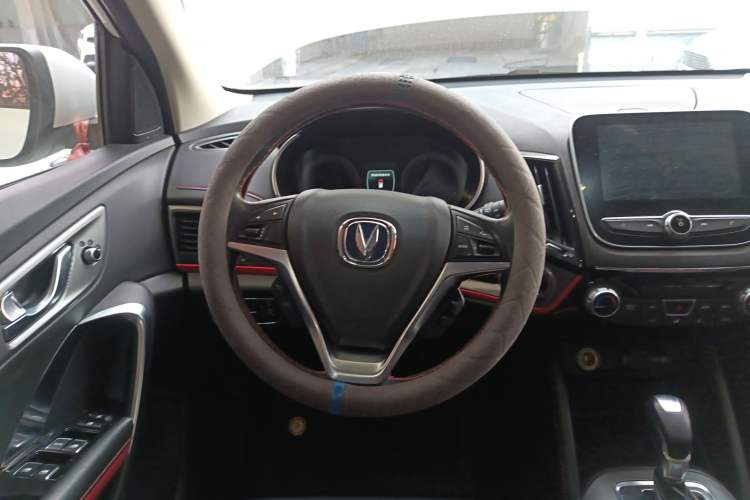 Used Changan CS55 2018 1.5T Automatic Colorful Edition China V Standard
