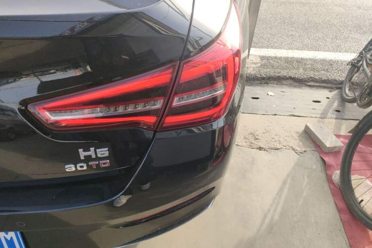 Used Hongqi H5 2022 Classic Model Facelift 1.5T DCT Qiyun Edition
