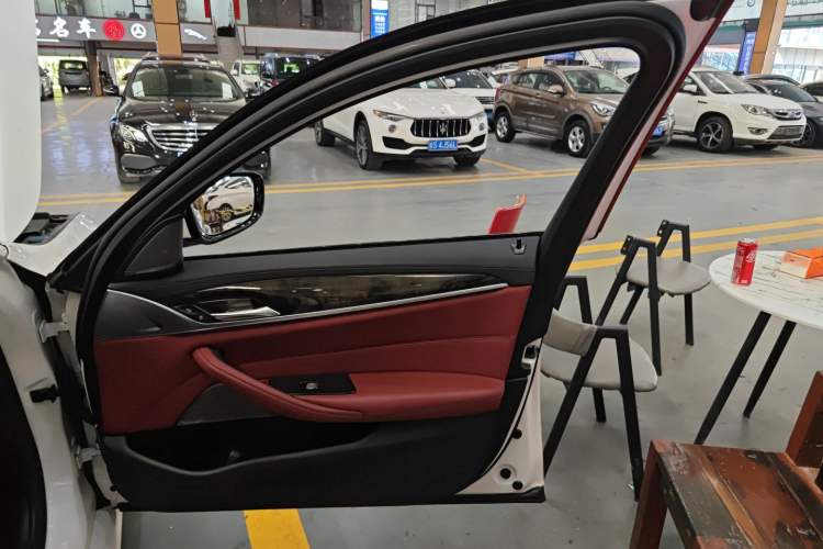 Used BMW 5 Series 2018 Restyled 530Li Luxury Edition M Sport Package