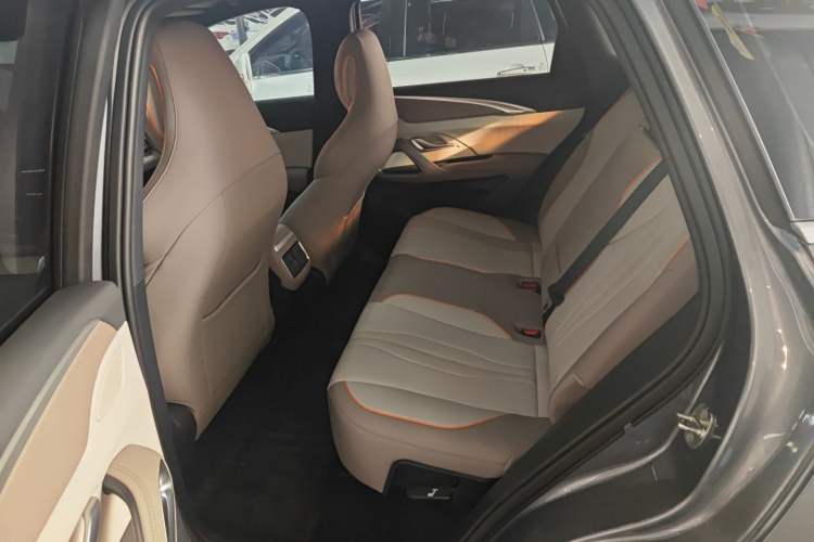 Used BYD Song Pro New Energy 2024 HONOR Edition DM-i 110KM Beyond Model
