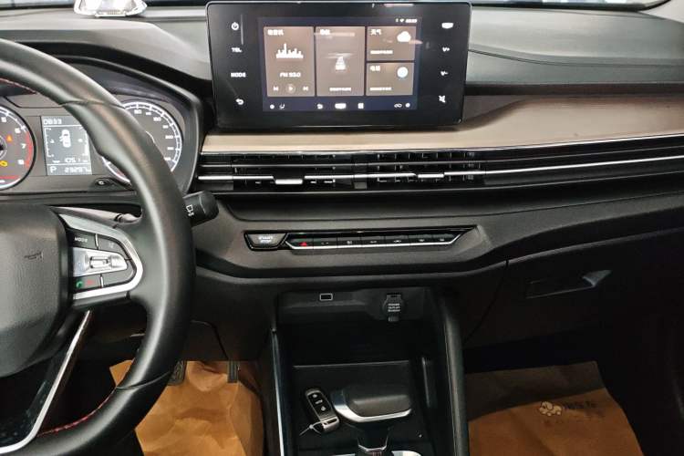 Used Geely Auto Vision X3 2021 PRO 1.5L CVT Deluxe Model
