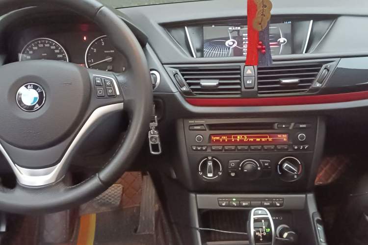 Used BMW X1 2015 sDrive18i Fashion Upgrade Edition
