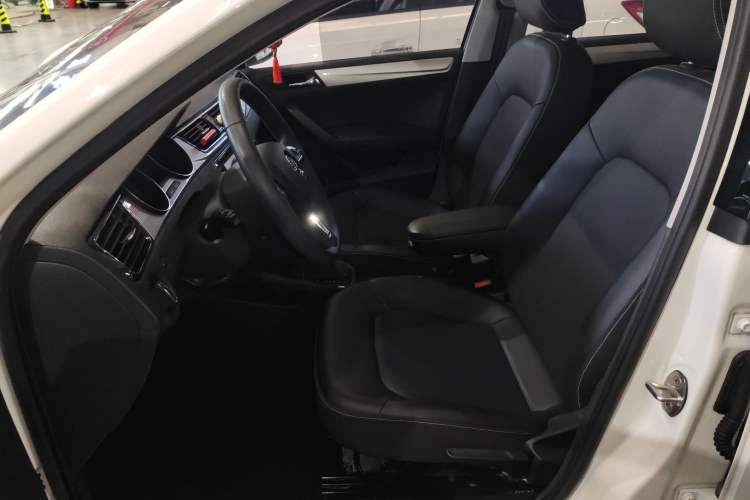 Used Skoda Rapid 2020 1.5L Automatic Comfort Edition
