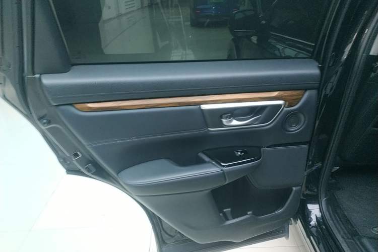 Used Honda CR-V 2021 240TURBO CVT 2WD Fashion Edition
