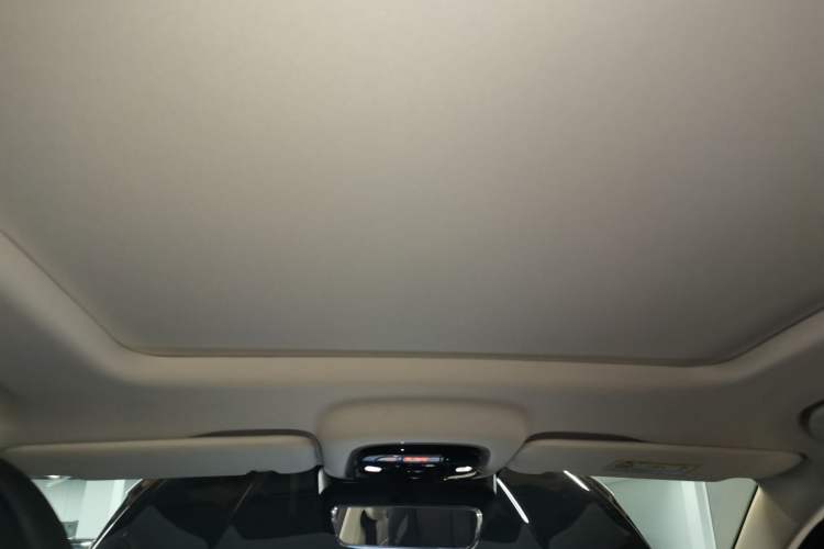 Used Chery Tiggo 9 2025 2.0T Dual-Clutch Two-Wheel Drive Comfort Edition 5 Seats
