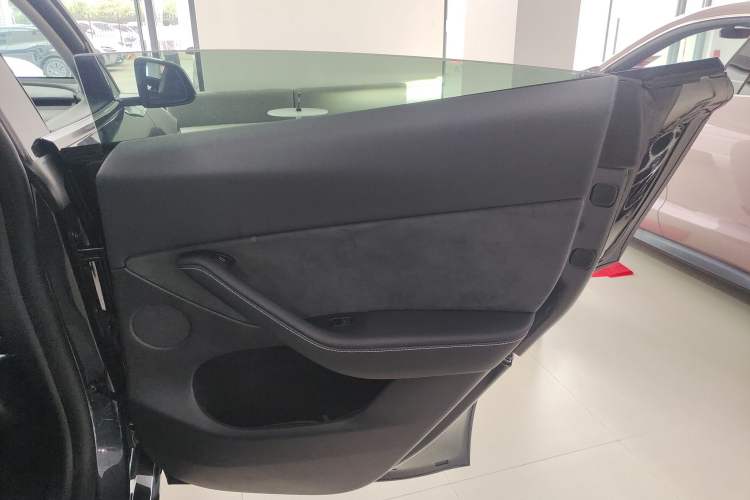 Used Tesla Model Y 2024 Rear-Wheel-Drive Version
